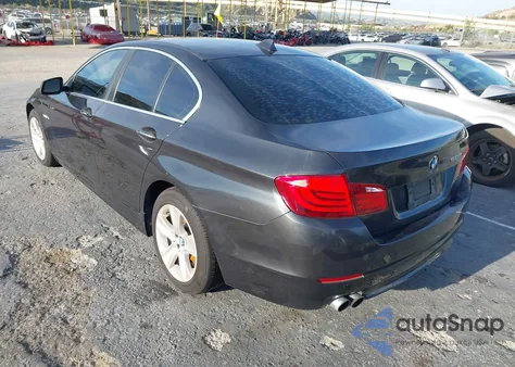 2013 BMW 528I из США, поврежденный, VIN WBAXG5C59DD229268